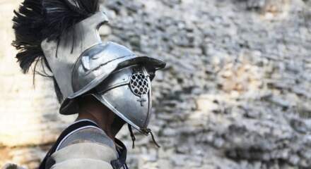 Visitar la arena del Coliseo y la zona de los gladiadores