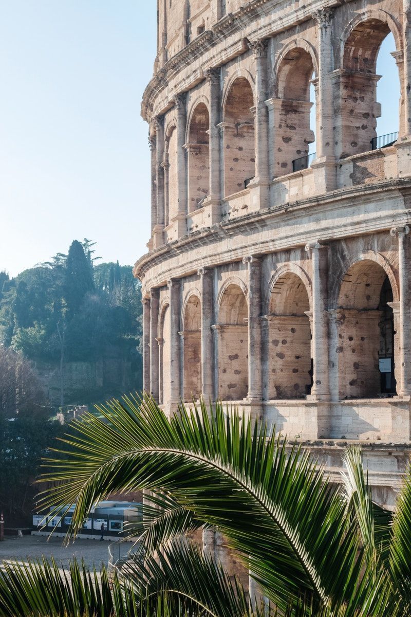 Imagen del Coliseo Romano complementada con realidad virtual para fines educativos