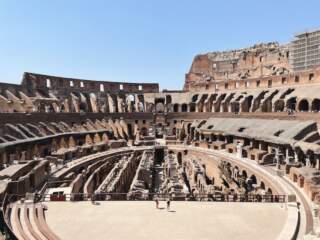 ¿Hay tickets para el Coliseo que incluyan la arena?